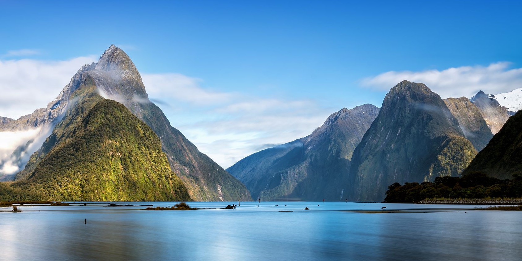 river valley between mountains